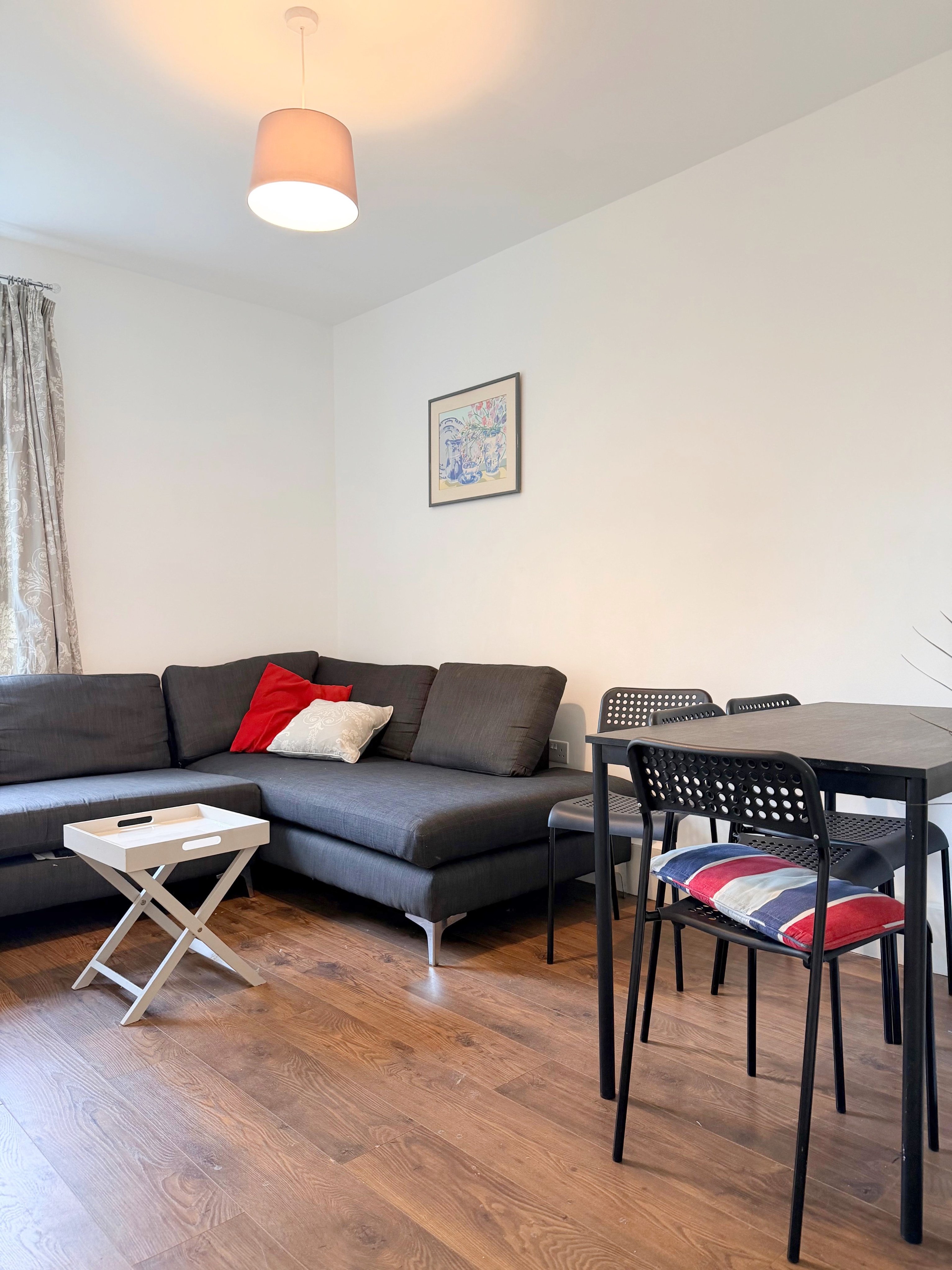 Spacious Rooms in Battersea / Stockwell with Living Room